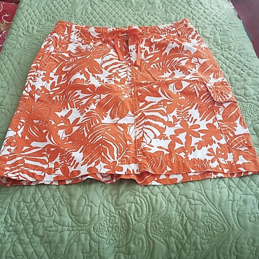Beautiful casual summer skirt! Crisp 100% cotton.